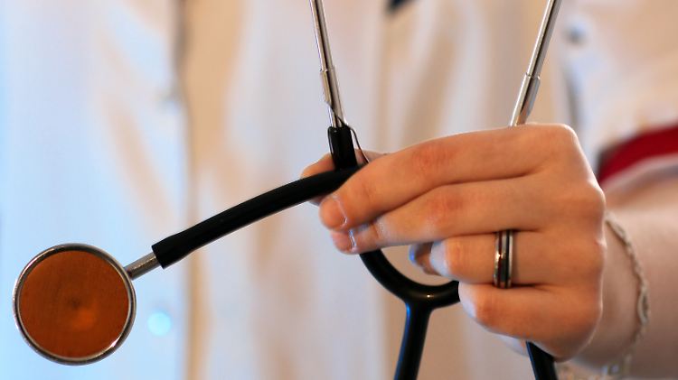 Kurz vor dem Abschiebetermin vorgelegte ärztliche Atteste sollen in Zukunft nicht mehr gelten. Und ansonsten auch nur schwere, lebensbedrohliche Krankheiten.