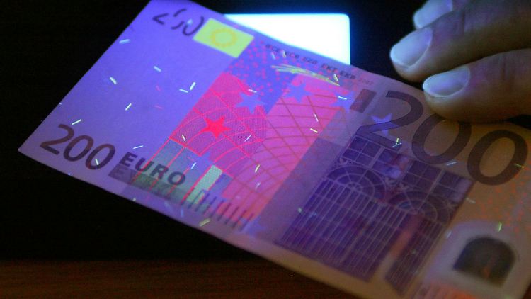 Echt oder nicht? So sieht ein gefälschter 200-Euro-Schein aus. 