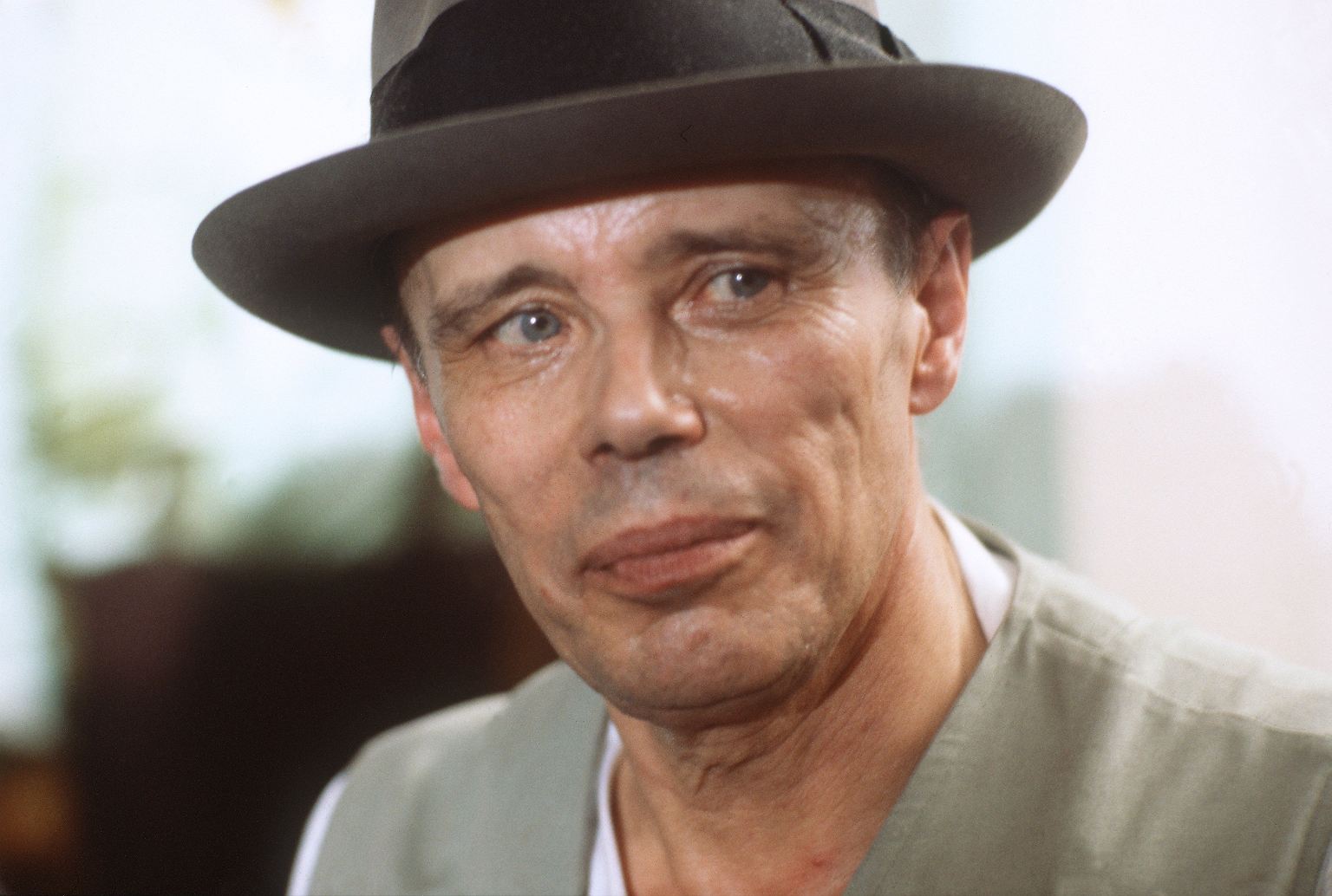 Joseph Beuys hat wie kaum ein anderer die Kunst der Nachkriegsära revolutioniert - ...