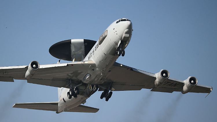 Deutschland stellt ein Drittel der Awacs-Besatzungen.