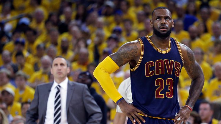 Superstar LeBron James soll am Rauswurf von David Blatt als Coach der Cleveland Cavaliers nicht unbeteiligt gewesen sein.
