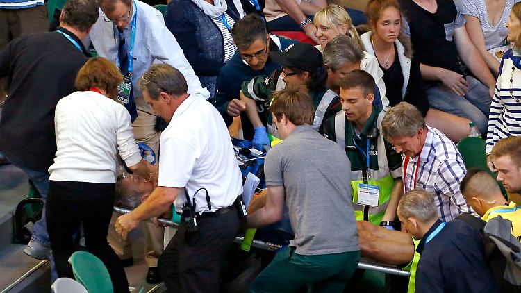 Nigel Sears musste ins Krankenhaus gebracht werden.