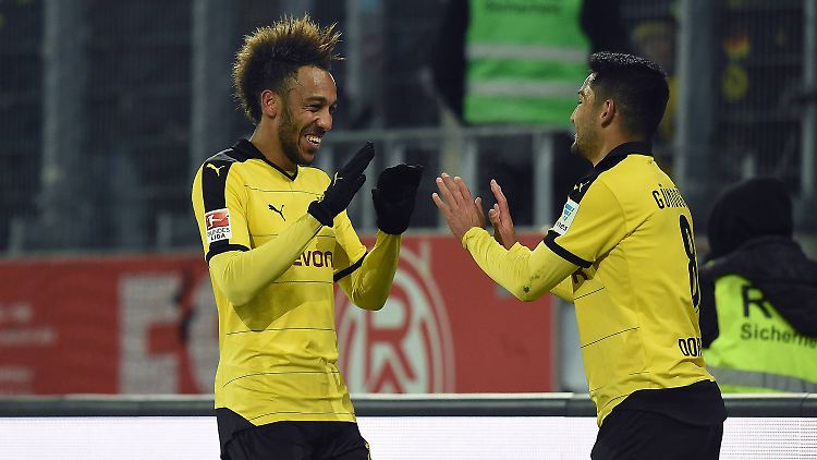 Dortmund jubelt: Beim 3:1 über Mönchengladbach sticht besonders Ilkay Gündogan heraus.