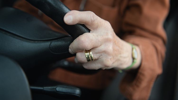 Im Alter sind viele Autofahrer uneinsichtig.