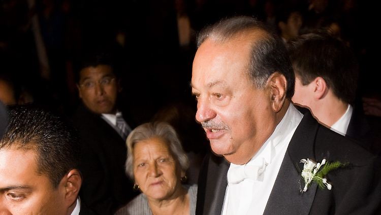 Carlos Slim auf dem Weg zur Trauung.