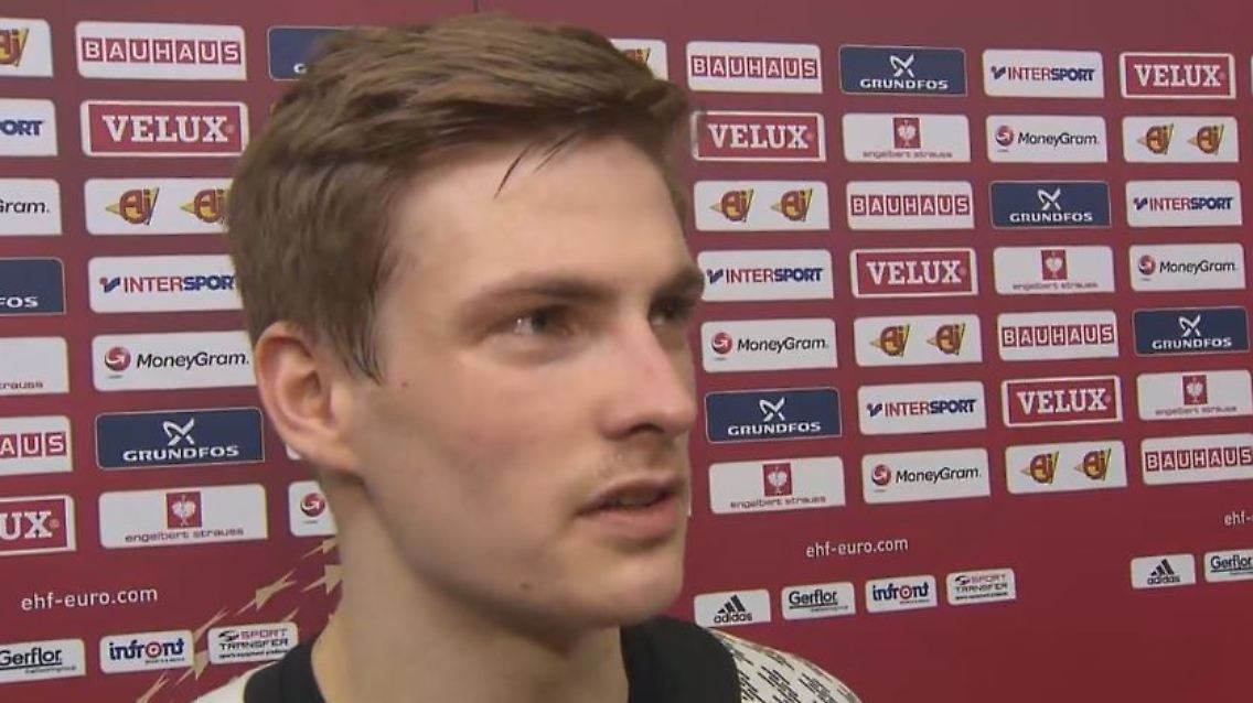 Handball.JPG