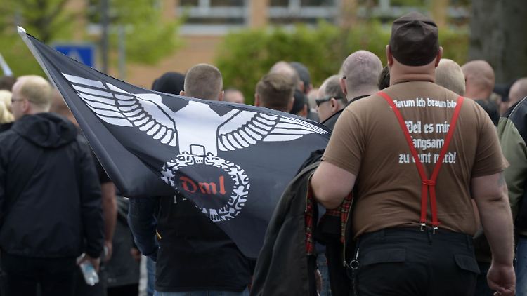 13.846 rechtsextreme Straftaten gab es den Behörden zufolge 2015 in Deutschland.