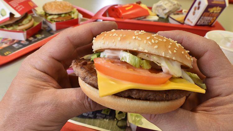 Ob McDonald's nur experimentiert oder einen grundlegenden Strategiewechsel einläutet, ließ das Unternehmen offen.