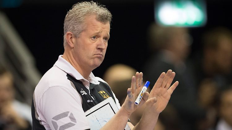 "Wir respektieren den Wunsch von Vital Heynen, sich nach über drei Jahren im Amt nach der diesjährigen World League zu verändern."