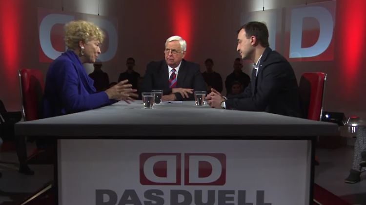 Gesine Schwan, Heiner Bremer und Paul Ziemiak debattieren über den Umgang mit Flüchtlingen.