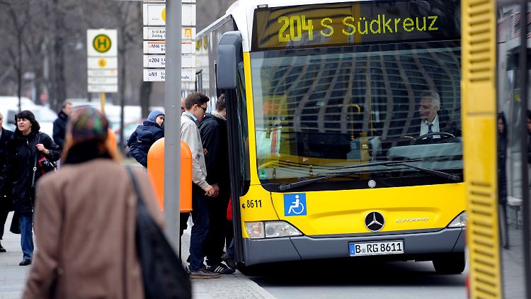 Fahrgastzahlen in Bussen und Bahnen steigen beständig an.