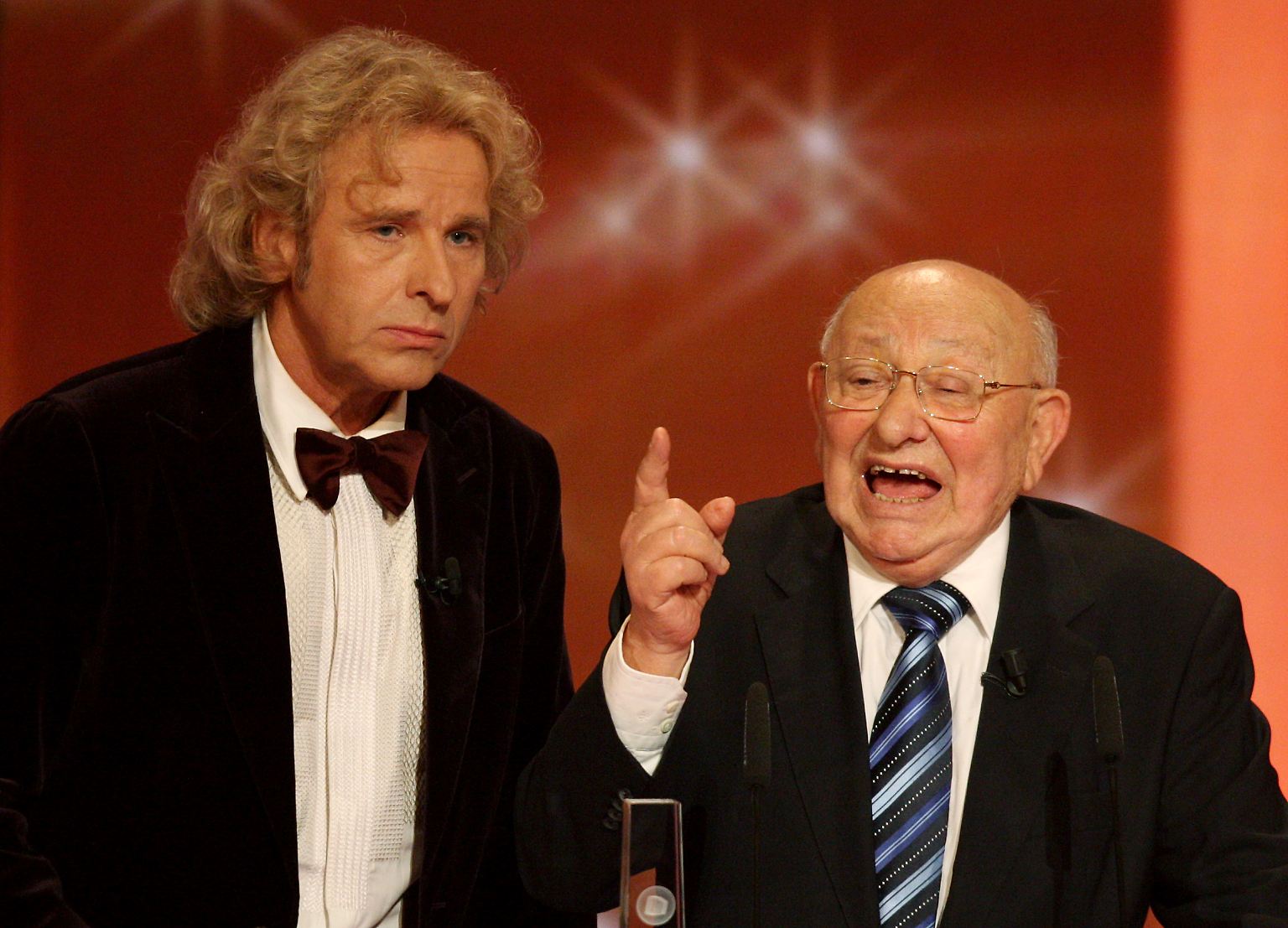 Der Deutsche Fernsehpreis - Sie erinnern sich? Das ist der, den der große alte Mann des geschriebenen Wortes (r) schon 2008 nicht haben wollte, ...  