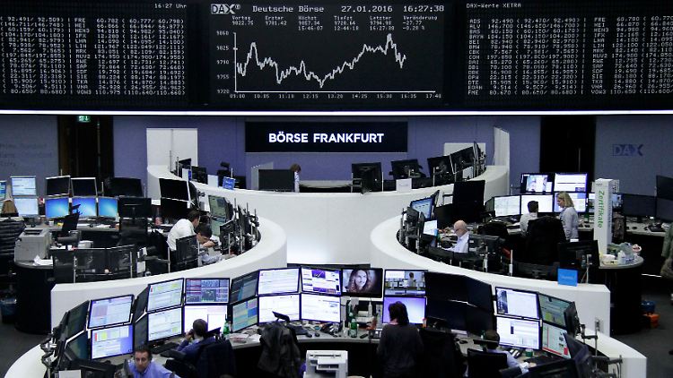 Der Frankfurter Aktienhandel in den Stunden vor dem Fed-Entscheid: Die Fed schaut künftig stärker auf das globale Umfeld,