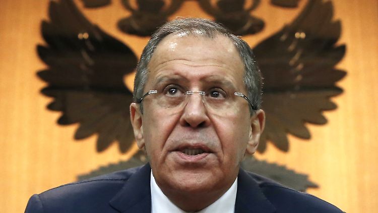 Russlands Außenminister Lawrow fordert Transparenz.
