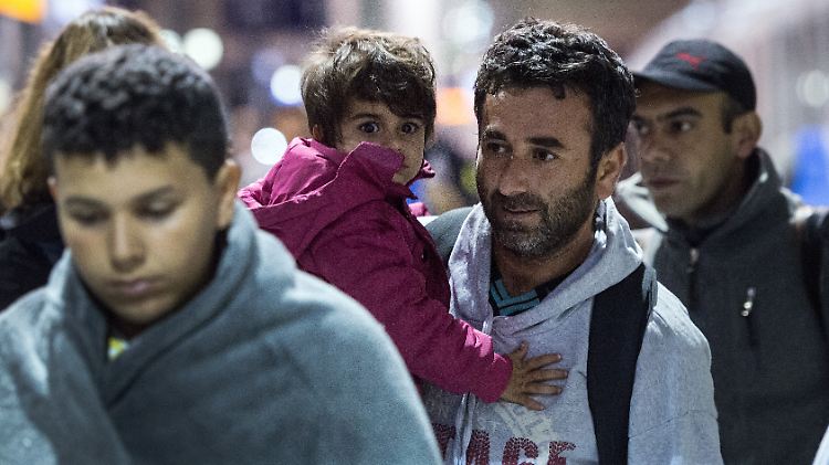 Flüchtlinge am Kölner Hauptbahnhof: Integration soll in den kommenden Jahren zum vorherrschenden Projekt werden.