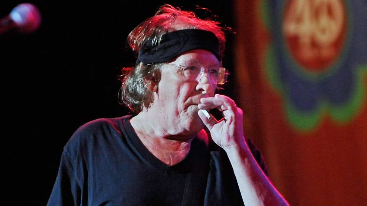 Paul Kantner 2009 beim Auftritt bei einem Woodstock-Revival: Der Gitarrist lebte seinen Traum bis zuletzt.