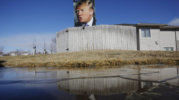 Trump-Plakat in Des Moines: Iowa steht im Fokus der US-Öffentlichkeit.