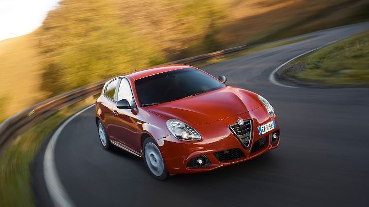 Muss ein Alfa Romeo rot sein? Die Mehrheit der weiblichen Halter würde Ja sagen.