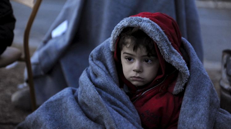 Bis zu 3000 Menschen kommen jeden Tag über das Mittelmeer nach Europa.
