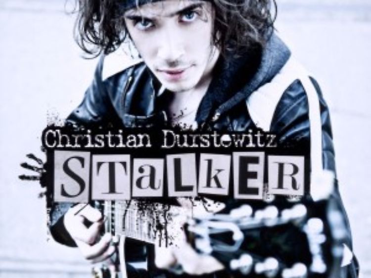 Die Maxi-CD "Stalker" ist seit dem 8. Oktober erhältlich.