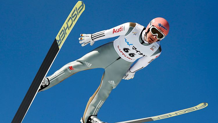 Severin Freund hakt die Reise nach Japan ab.