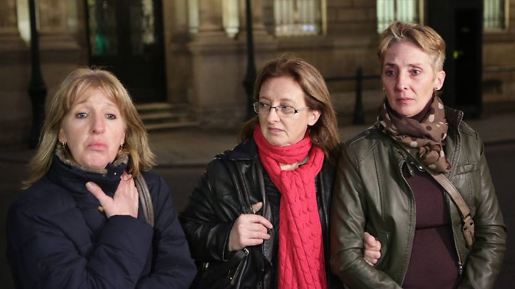 Die drei Töchter von Jacqueline Sauvage baten François Hollande um Gnade - er gewährt sie.