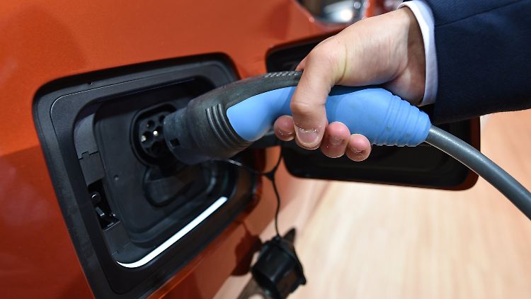 Hier wird ein BMW i3 mit frischem Strom versorgt.