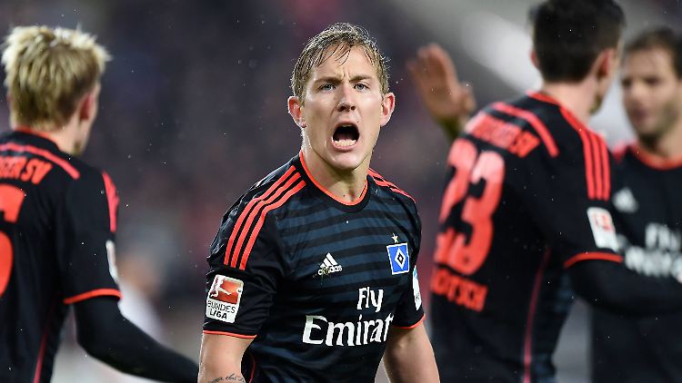 Schreck lass nach: Lewis Holtbys Hamburger haben mal wieder einen Transfer kurios verbaselt.