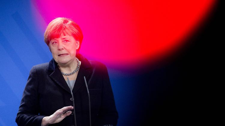 Angela Merkel hat Punkte verloren, aber sie und ihre Partei erhalten laut Umfrage dennoch die meiste Zustimmung.