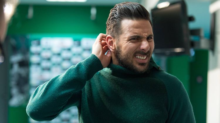 Golden Oldie: Claudio Pizarro hat extra seine Ernährung umgestellt, um Werder Bremen trotz seiner 37 Jahre noch helfen zu können. Das scheint sich auszuzahlen.