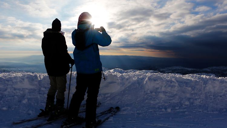 Diese Skifahrer auf dem Hermon können ins syrische Kriegsgebiet blicken.