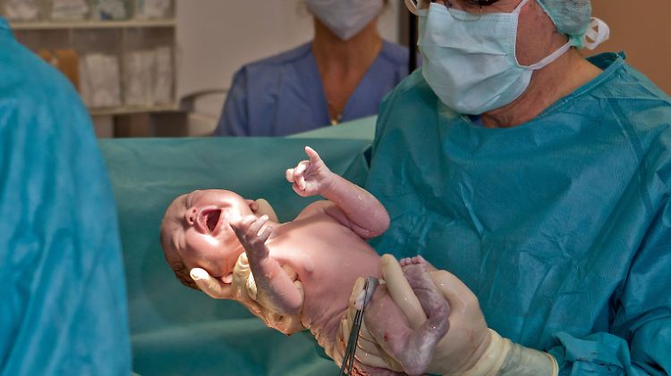 Der Kontakt mit dem Vaginalsekret der Mutter ist für die Kinder bei der Entbindung wichtig.