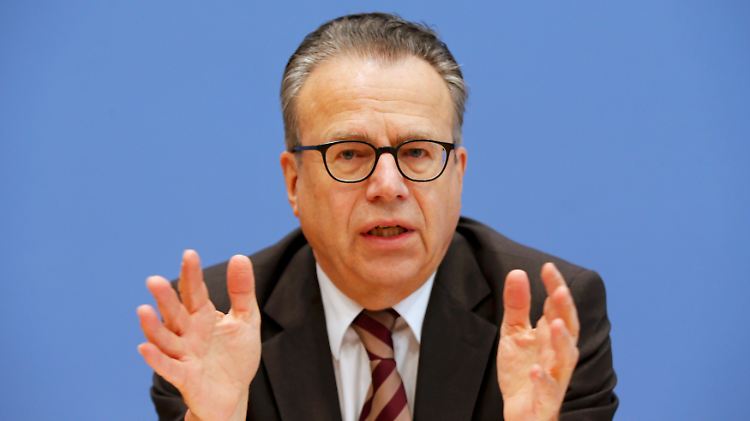War von September 2015 bis Dezember 2016 Chef des Bundesamtes für Flüchtlinge und Migration: Frank-Jürgen Weise.