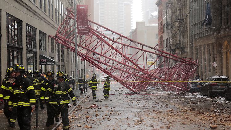 Zur Unfallzeit waren in Manhatten Tausende Menschen auf dem Weg zur Arbeit.