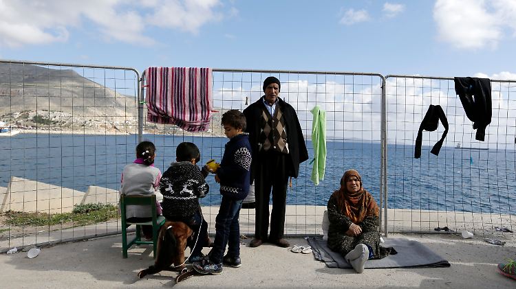 Auf Griechenlands Ägäis-Inseln kommen inzwischen mehr Kinder und Frauen an als Männer.