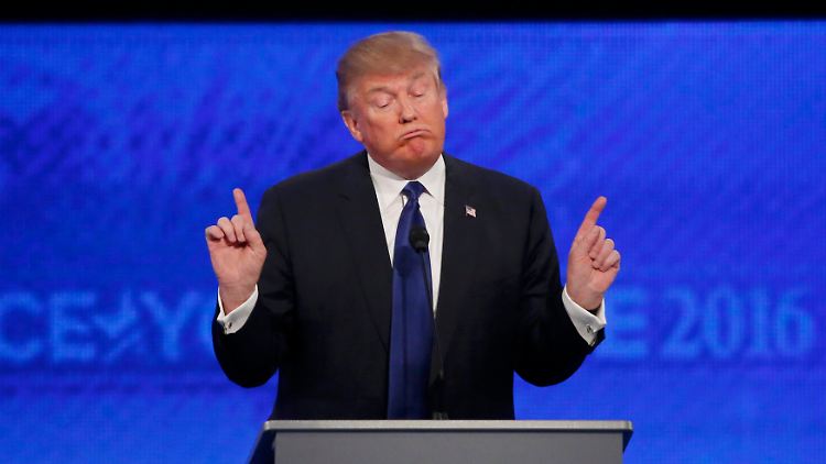 "Rafft euch aus dem Bett auf und geht wählen", fordert Donald Trump seine Anhänger auf.