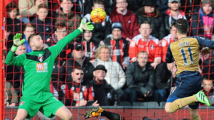 Der FC Bournemouth weiß jetzt: Arsenals Mesut Özil kann nicht nur Tore vorbereiten, sondern auch Tore schießen.