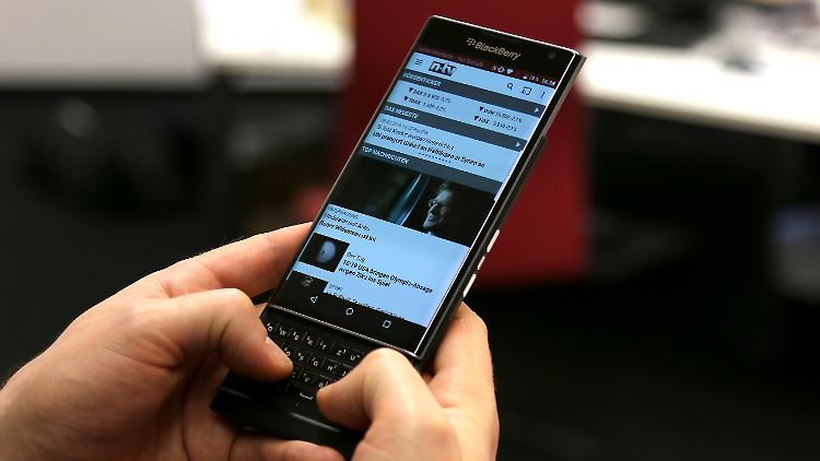 Das gibt es nur von Blackberry: Ein aktuelles Highend-Smartphone mit Tasten.
