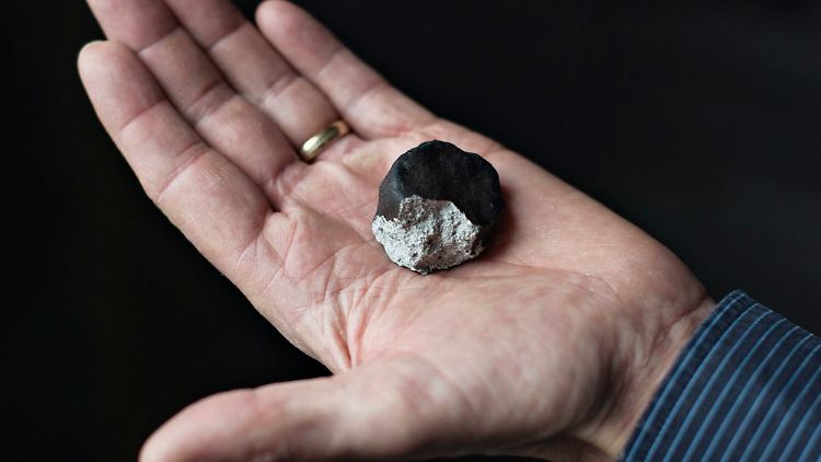 Das dänische Meteoriten-Fragment wird nun an der Universität von Kopenhagen untersucht.