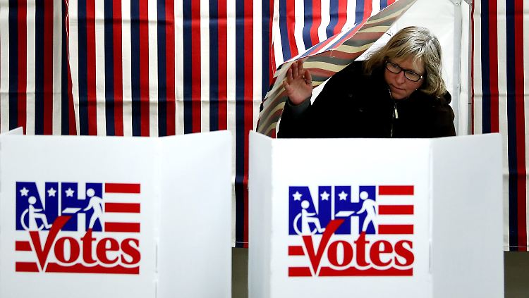 Die Stimmangabe kann beginnen: Blick ins Wahllokal in Hancock, New Hampshire.
