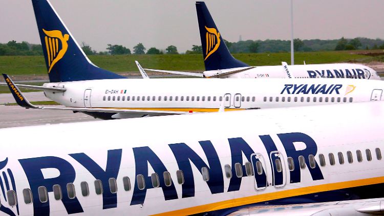Ryanair fliegt noch mehr Strecken und eröffnet weitere Basis-Stationen. 