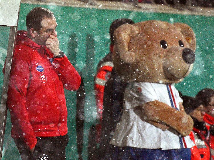 Für Heidenheims Coach Frank Schmidt, sein Team und das Maskottchen war letztlich nichts zu holen.