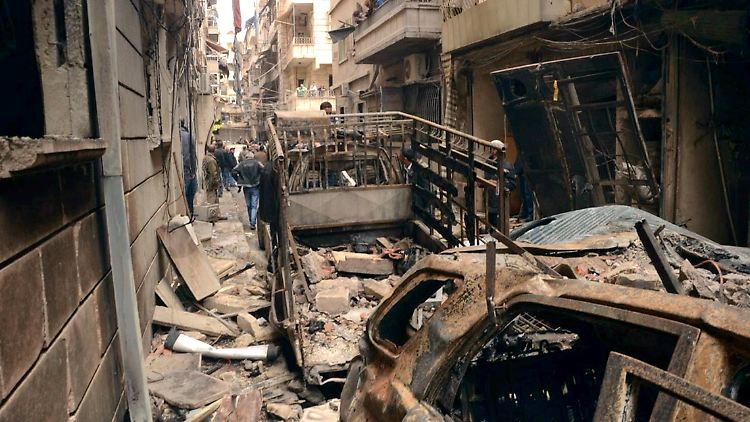 Nach dem Beschuss: Ein Straßenzug in dem einst von Christen und Armeniern bewohnten Stadtteil Suleimaniyeh in Aleppo.