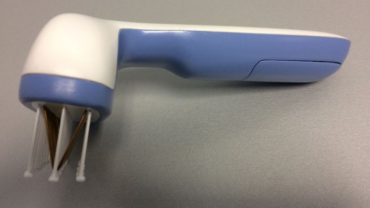 So oder ähnlich könnte der Plasma-Kamm aussehen, wenn er in den Handel kommt.