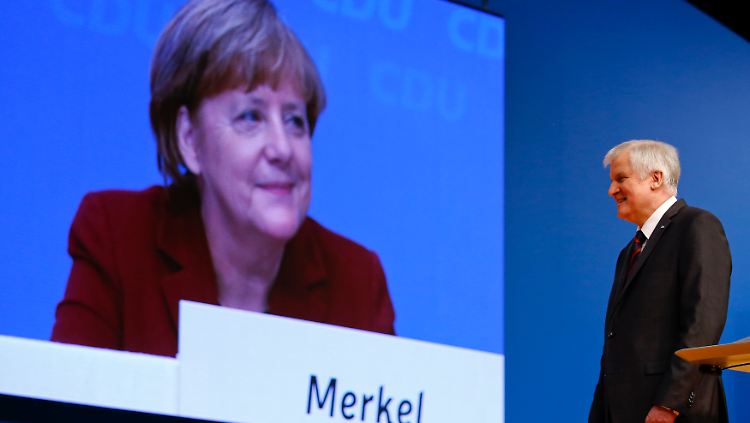 Seehofer habe die Kanzlerin nicht in die Nähe von Unrechtsregimen rücken wollen.