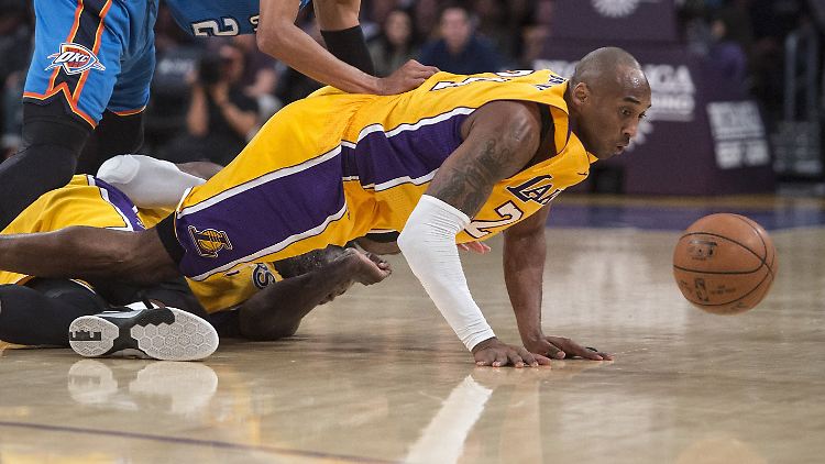 Kobe Bryant: "Ich fühle mich fürchterlich. Meine Knöchel tun weh, meine Knie tun weh."