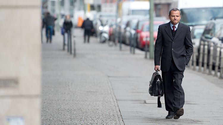 Edathy auf dem Weg zur Bundesschiedskommission.