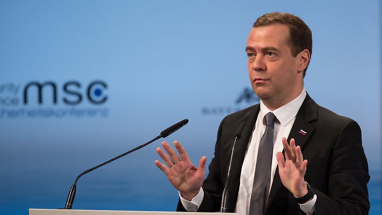 Der russische Ministerpräsident Dmitri Medwedew bei seiner Rede in München.
