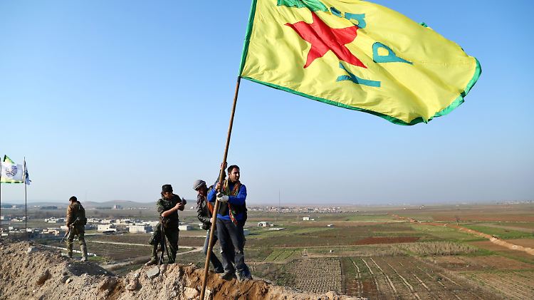 Kämpfer der kurdischen YPG im Januar 2015 bei Kobane.