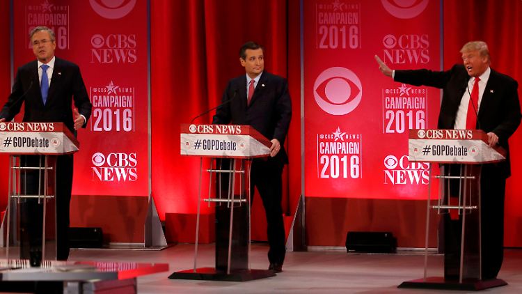 Trump (r) erklärt Ted Cruz (Mitte) und Jeb Bush (l) zu Lügnern.